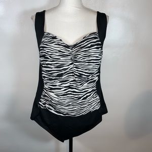 Merona Plus Size Swimsuit Animal Print Womens plus Size 24
